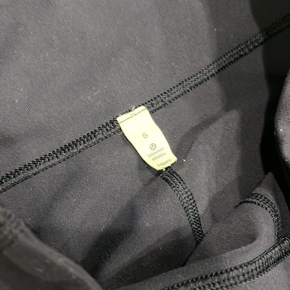 Lululemon women’s Capri blue size 6‎ - Picture 7 of 10